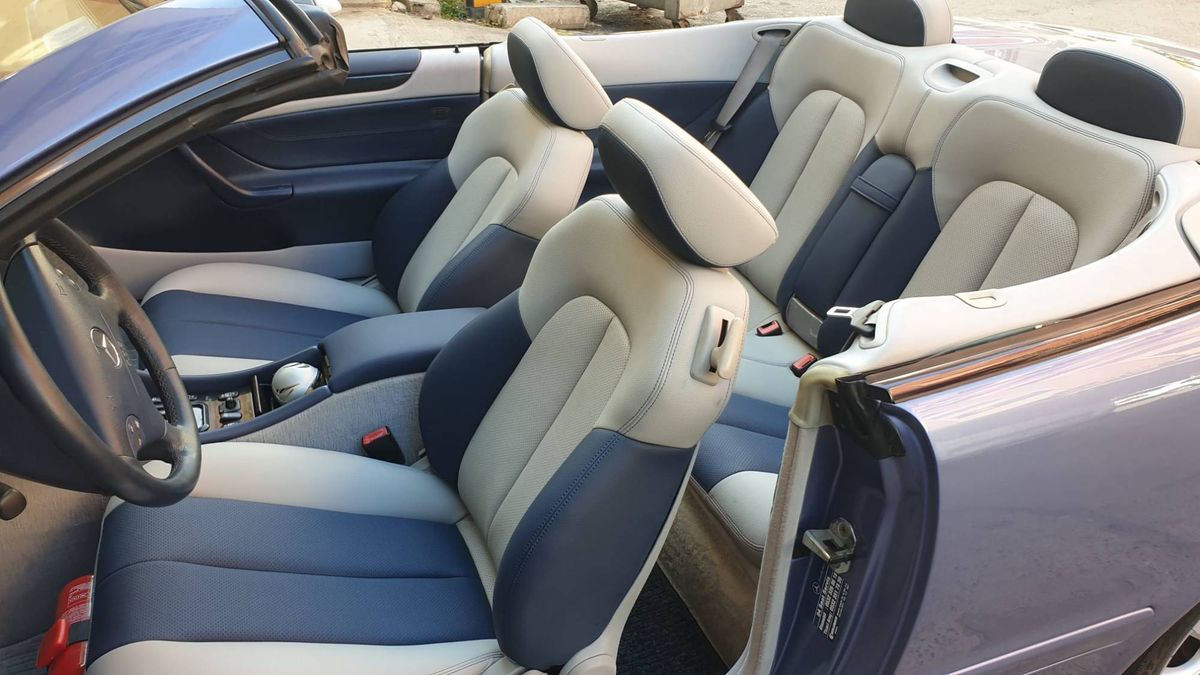 Mercedes-Benz CLK Cabrio, Lacivert ve gri deri